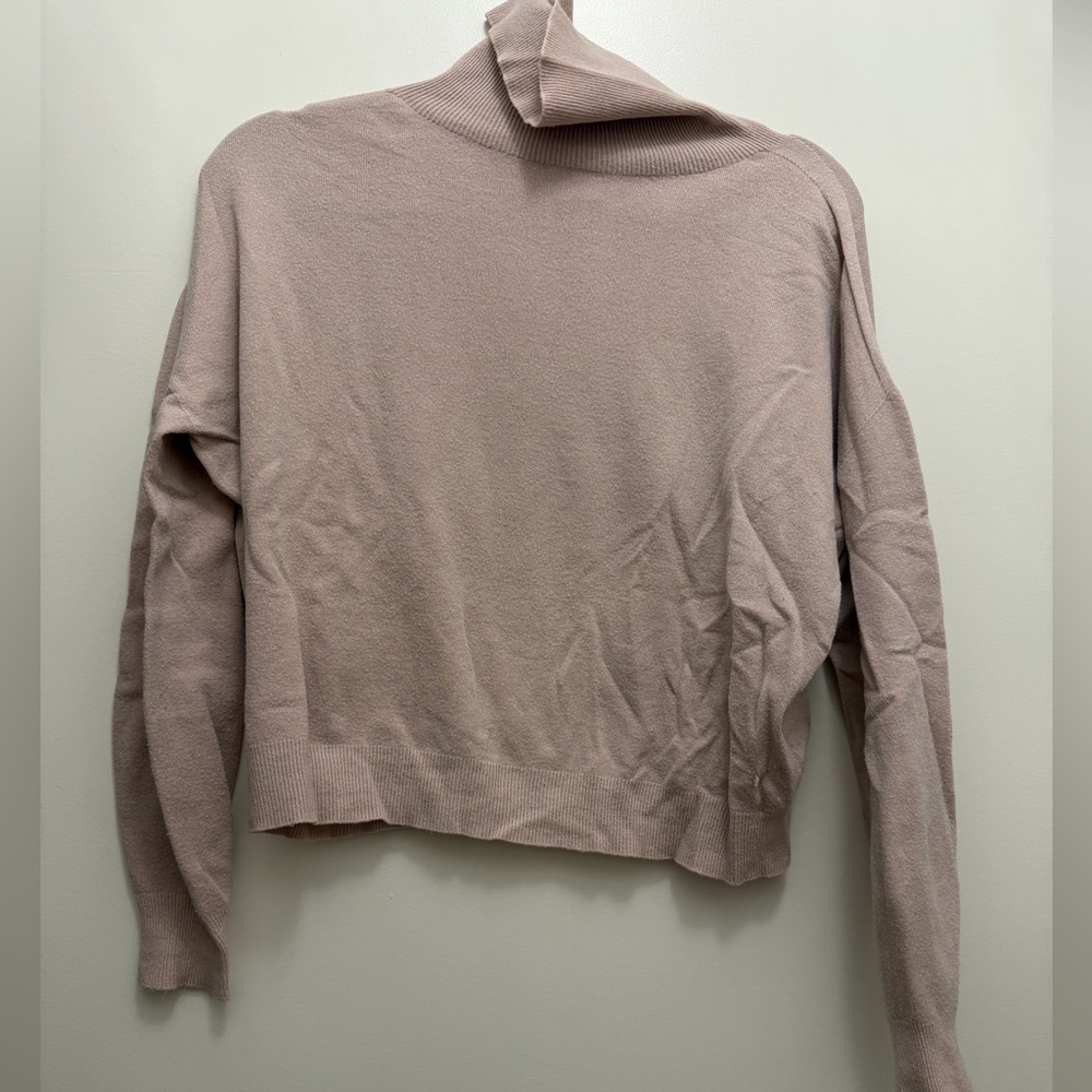 Women's Blush Turtle Neck Sweater Size Medium